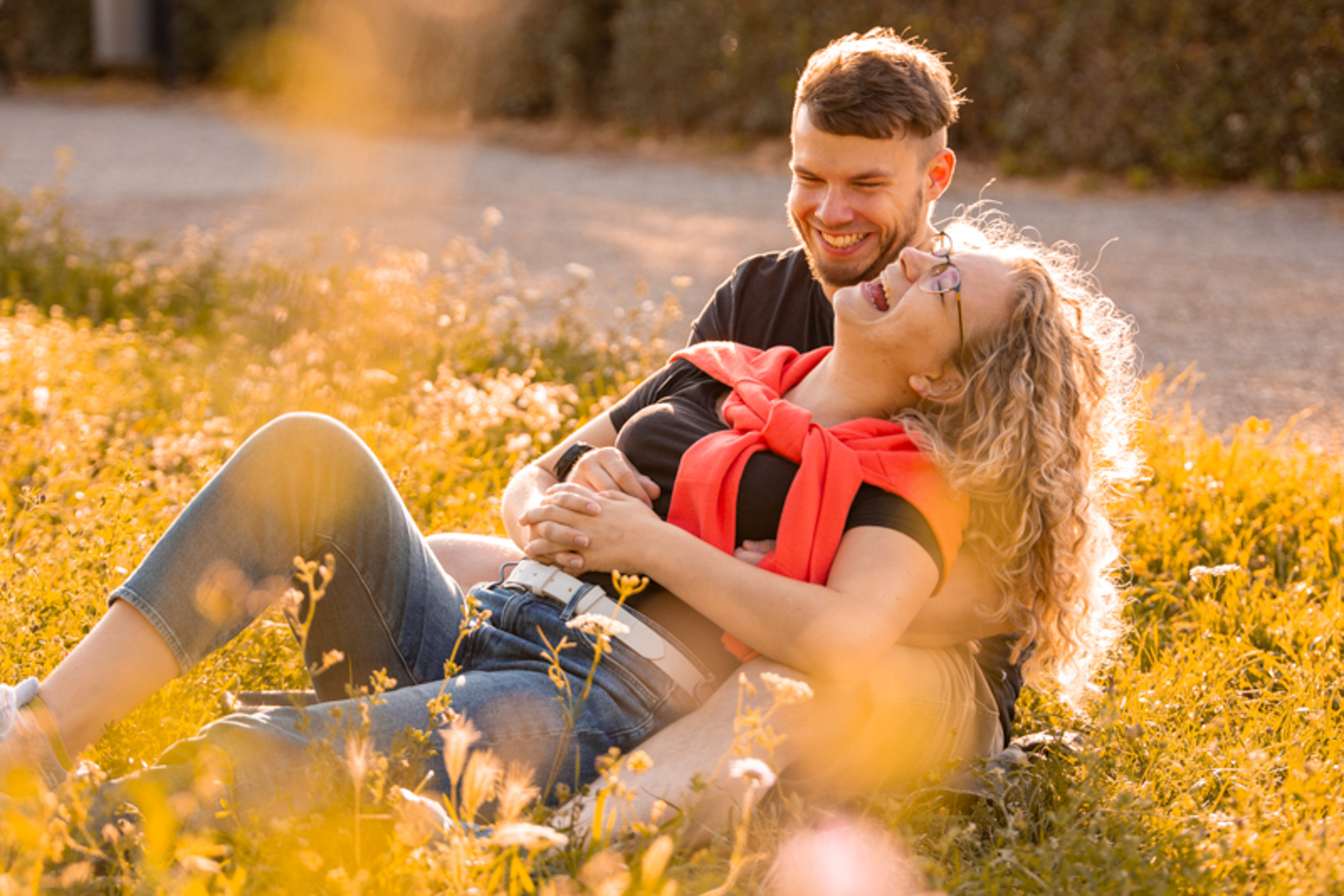 Paarbilder zum Sonnenuntergang an der Grabkapelle in Stuttgart